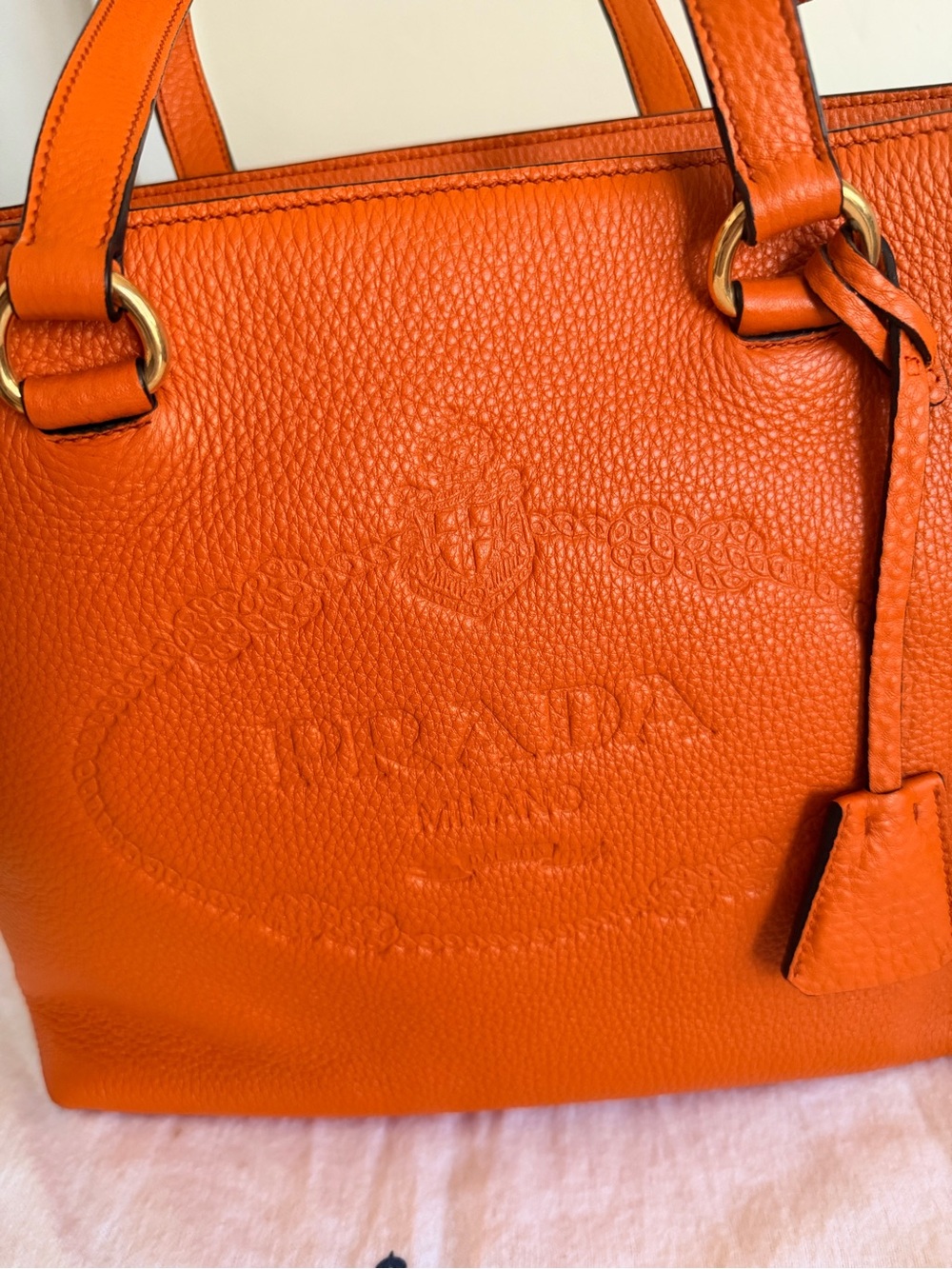 Prada Vitello Phenix Embossed Logo Tote Orange Pebbled Leather Gold Hardware - Picture 2 of 8